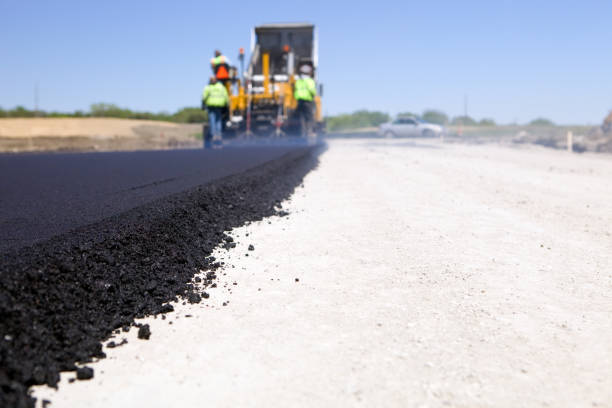 Best Local Driveway Pavers  in Country Club Hills, MO